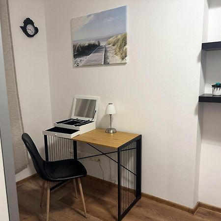 Cozy Apartments In Central Location With Free Parking Wina Bagian luar foto