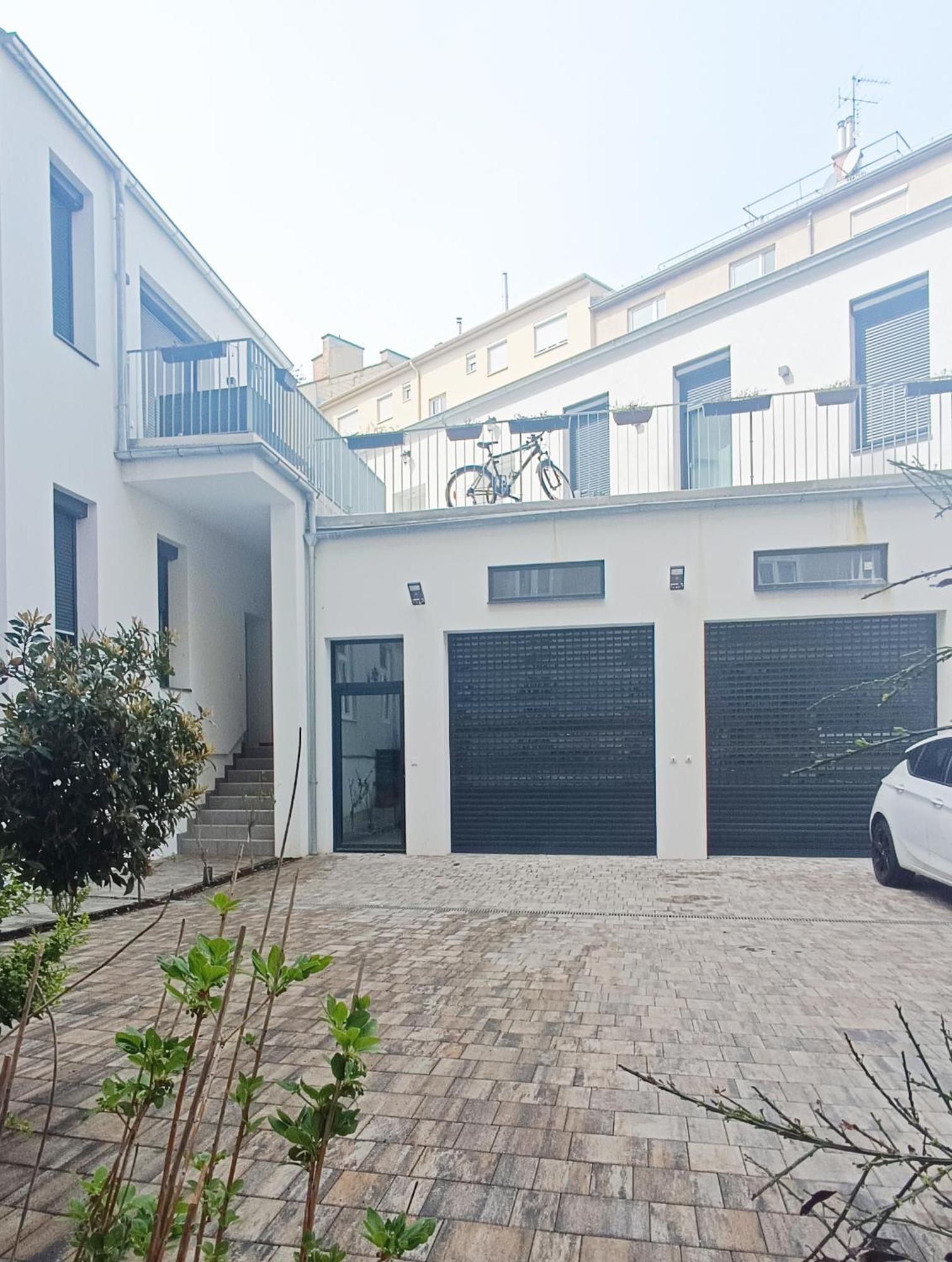 Cozy Apartments In Central Location With Free Parking Wina Bagian luar foto