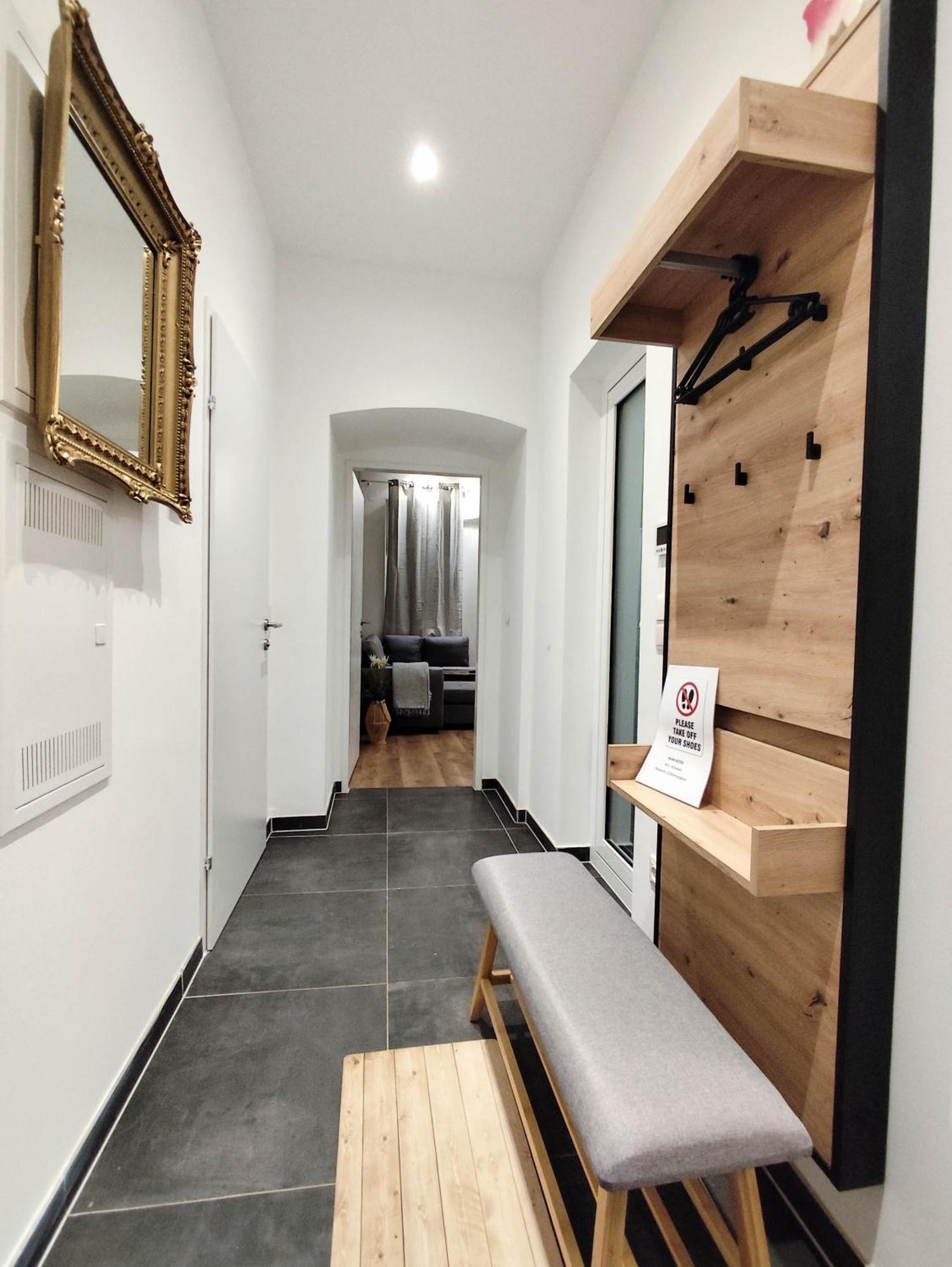 Cozy Apartments In Central Location With Free Parking Wina Bagian luar foto