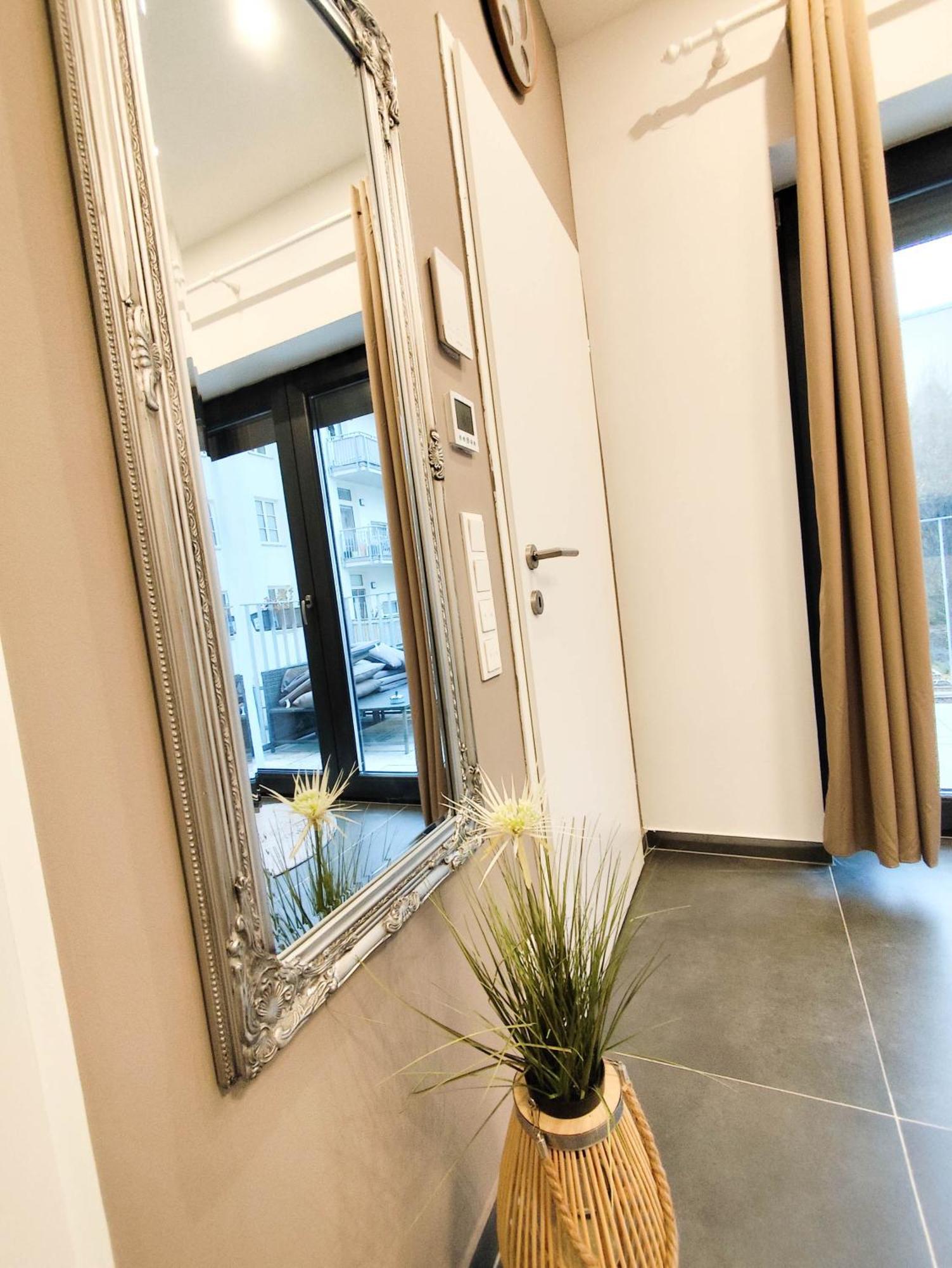 Cozy Apartments In Central Location With Free Parking Wina Bagian luar foto