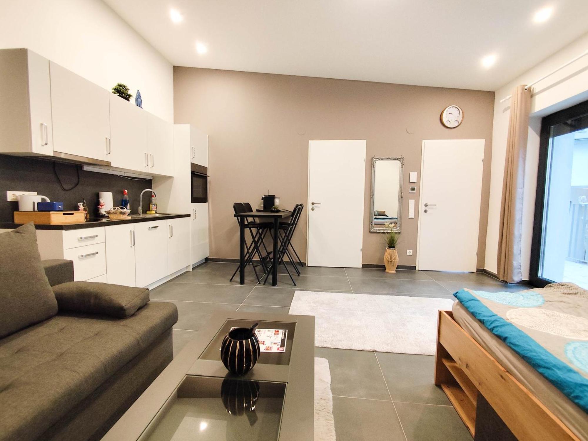 Cozy Apartments In Central Location With Free Parking Wina Bagian luar foto