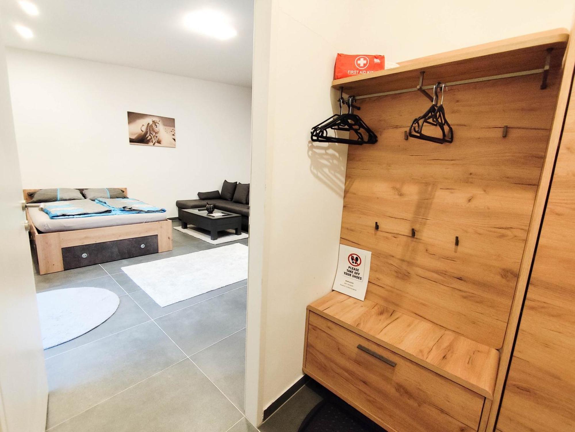 Cozy Apartments In Central Location With Free Parking Wina Bagian luar foto