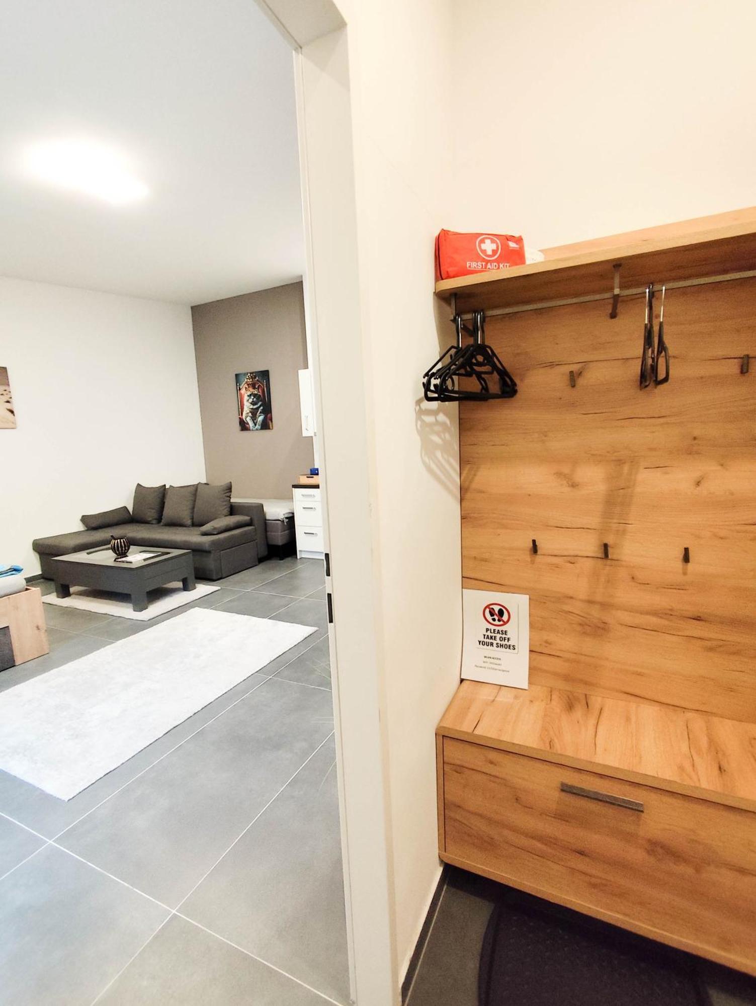 Cozy Apartments In Central Location With Free Parking Wina Bagian luar foto