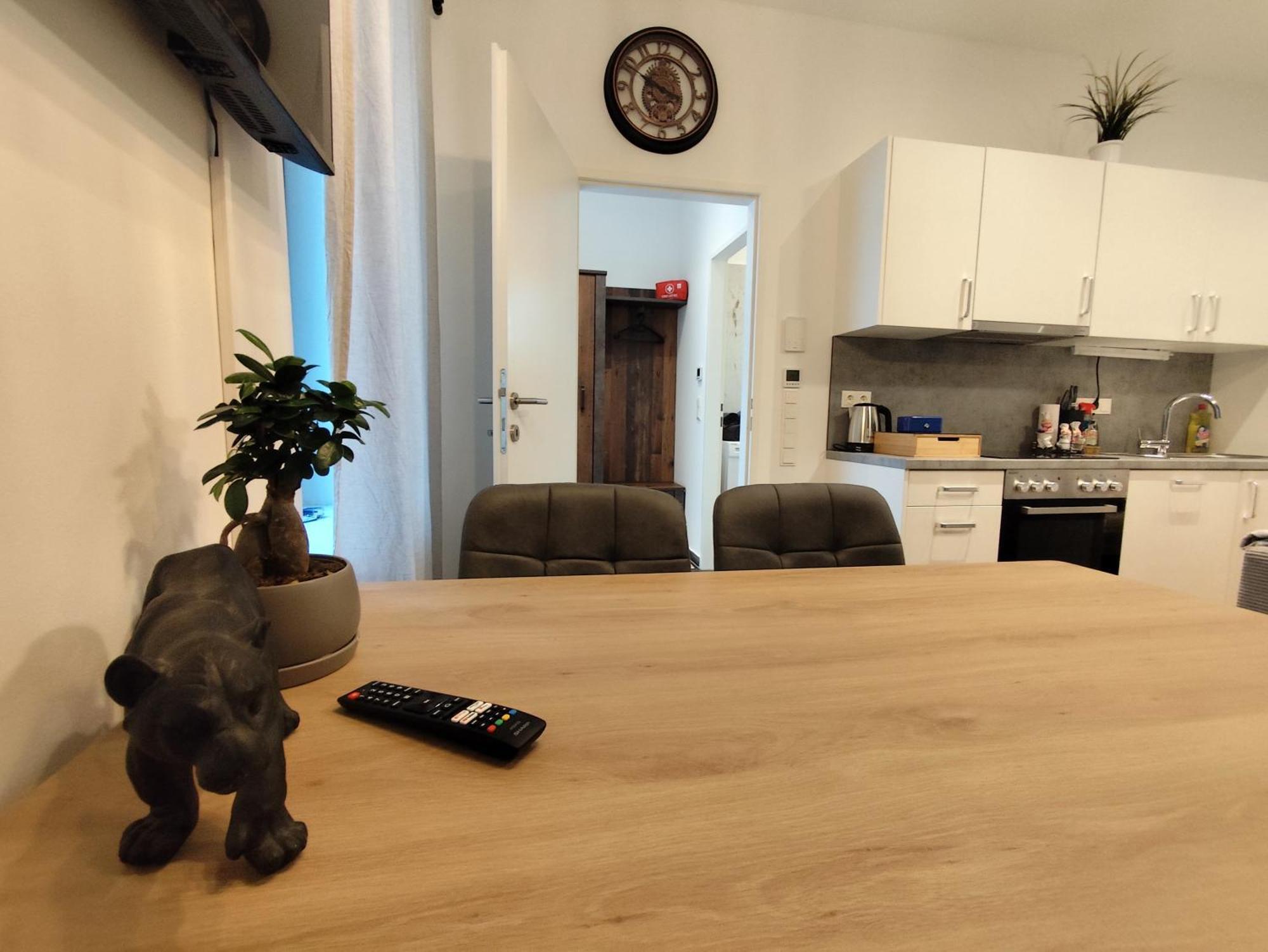 Cozy Apartments In Central Location With Free Parking Wina Bagian luar foto
