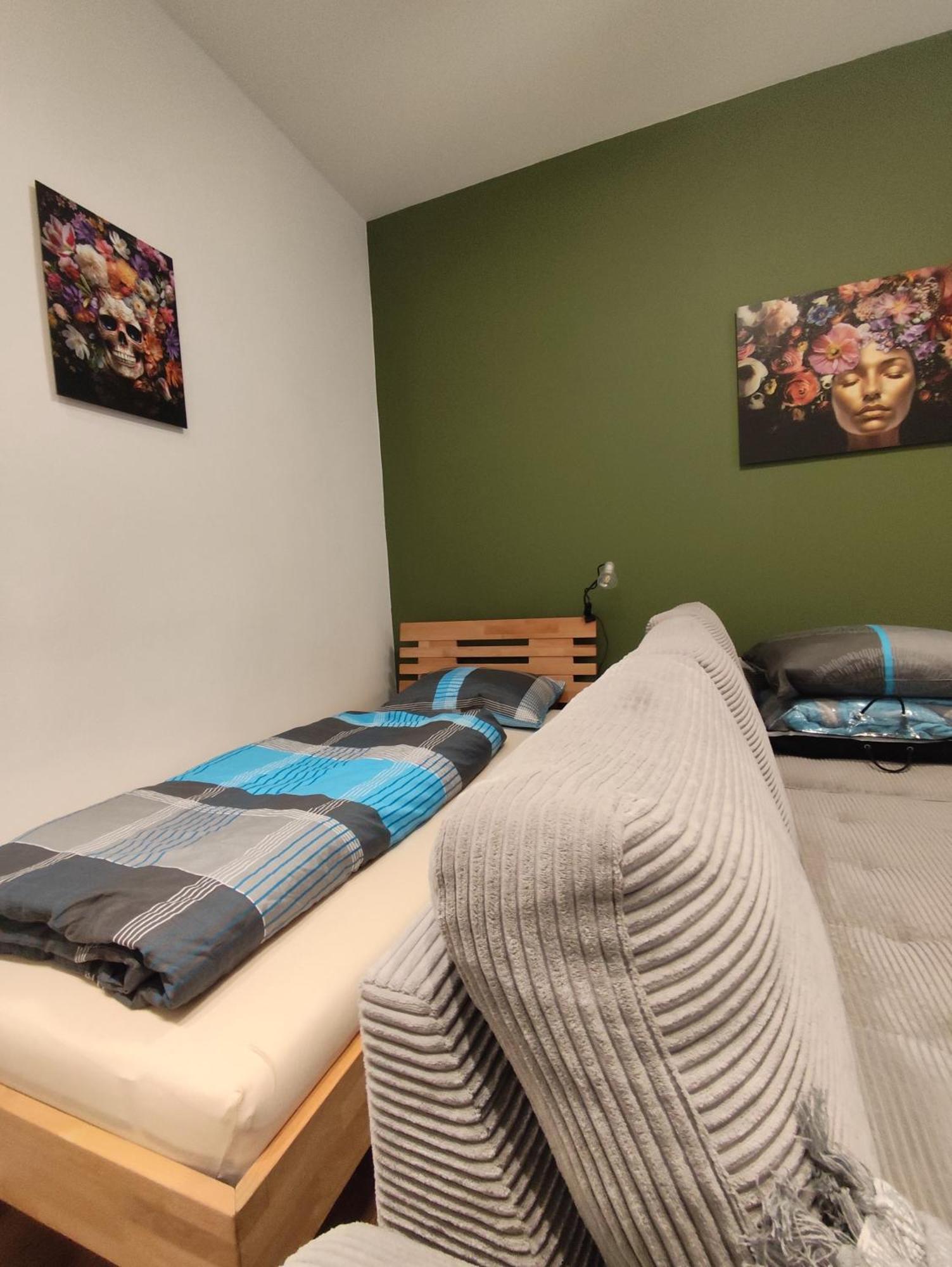 Cozy Apartments In Central Location With Free Parking Wina Bagian luar foto