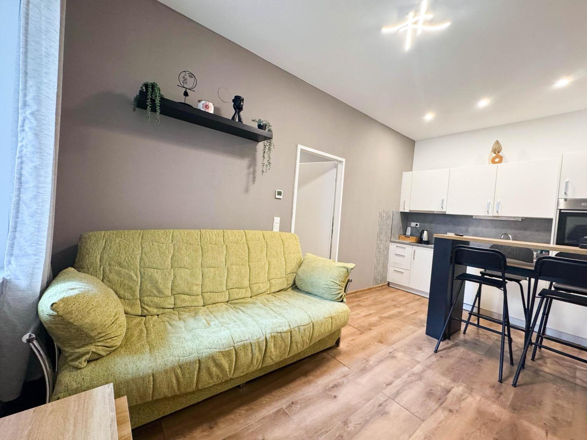 Cozy Apartments In Central Location With Free Parking Wina Bagian luar foto