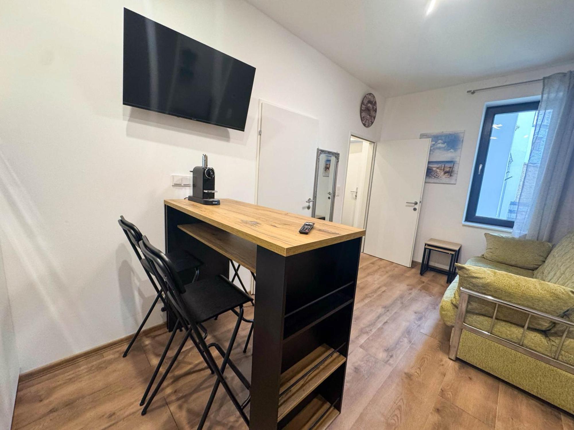 Cozy Apartments In Central Location With Free Parking Wina Bagian luar foto